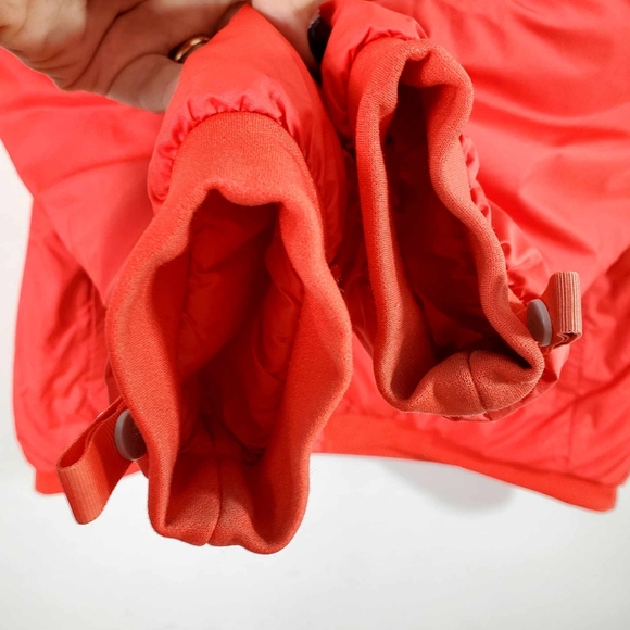 The North Face Puffer Jacket Womens - Picture 11 of 13